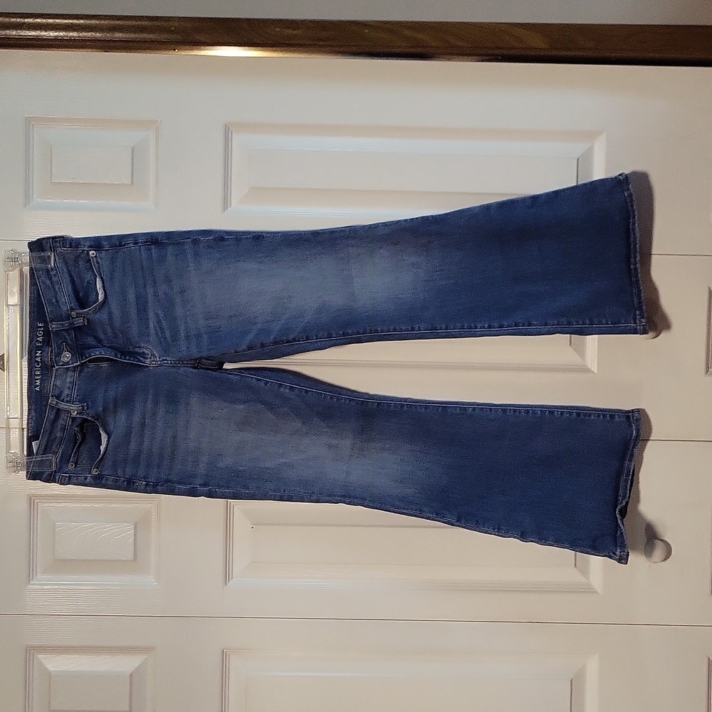 American Eagle flare jeans Size 6 short